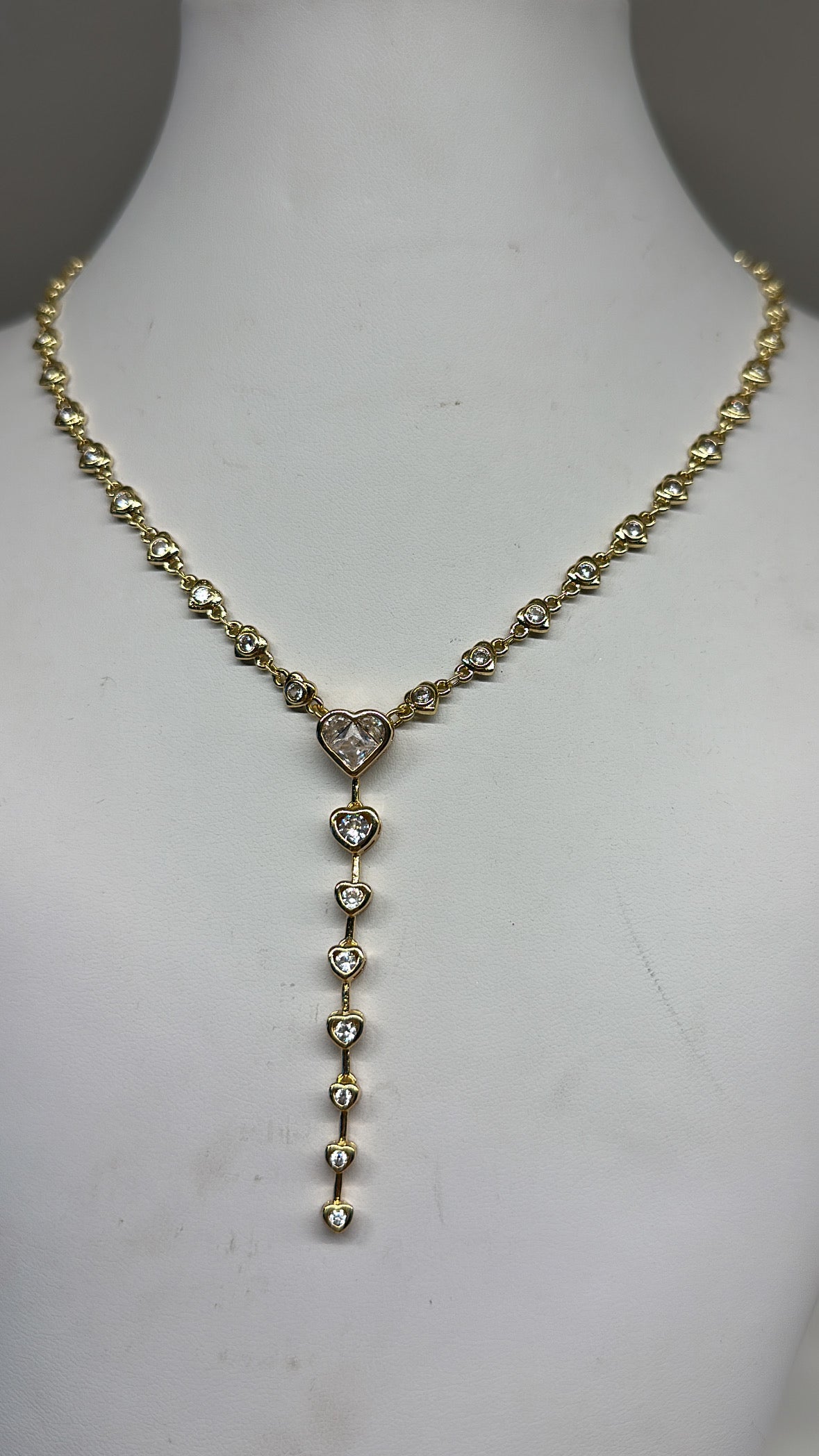 Aera Necklace